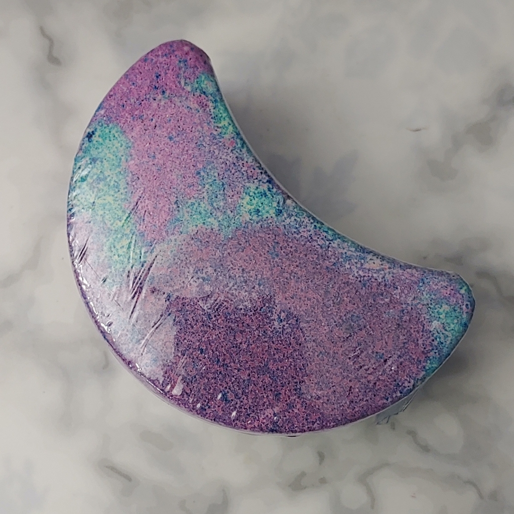 Moon Ring Bath Bomb 23$